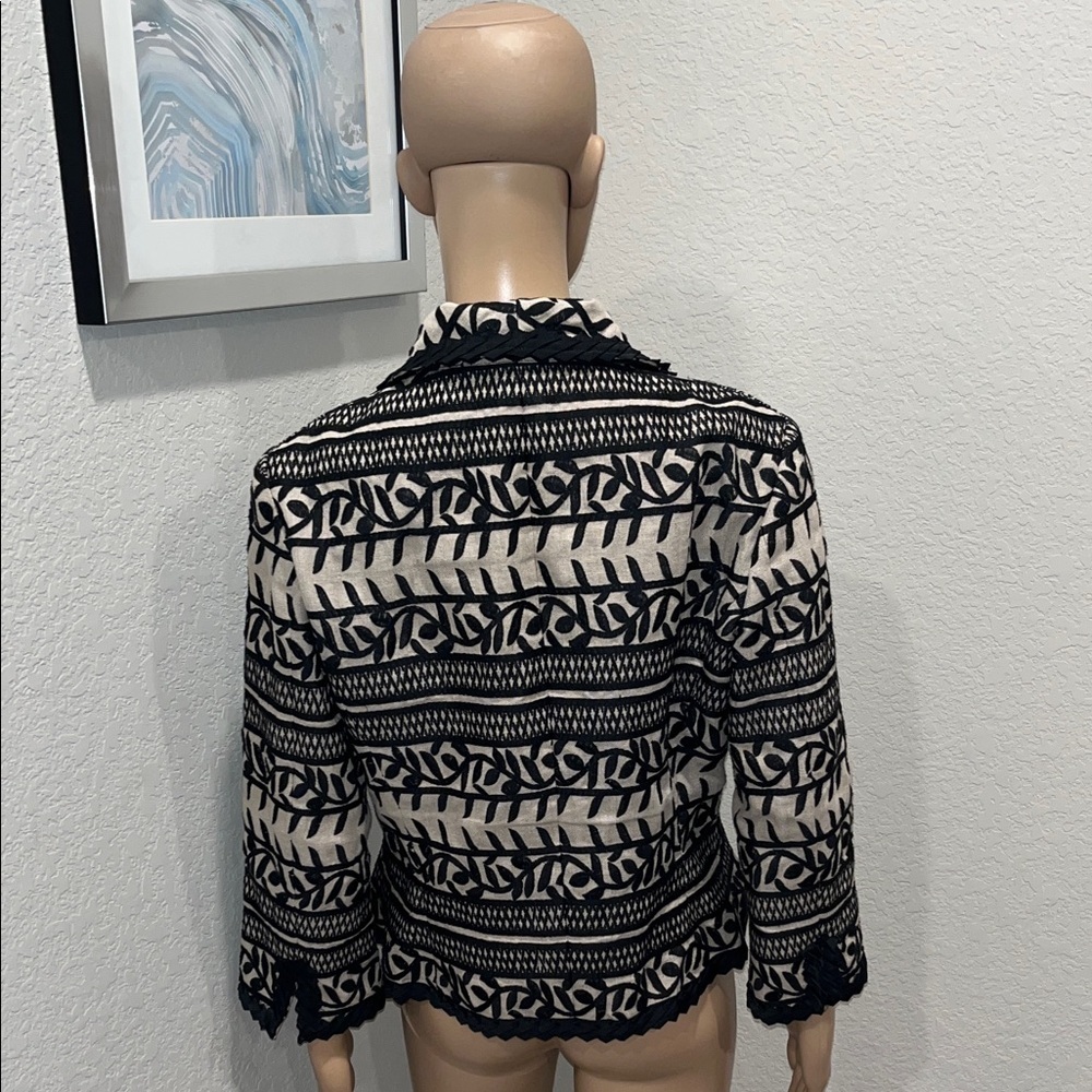 Vintage-Carlisle-Women's Black and Cream Patterned Jacket - Picture 4 of 9
